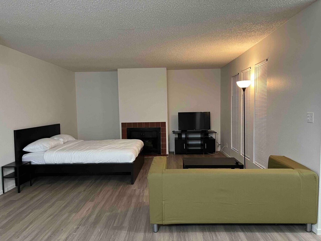 4640 Koval Lane 49 - B