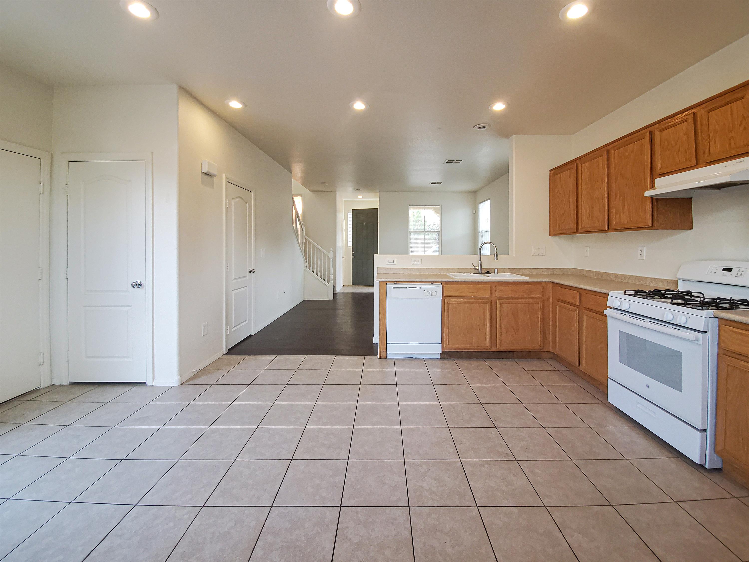 3314 Cave Primrose St.